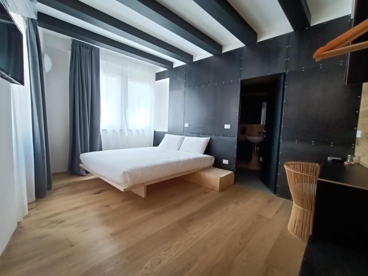Le Meridiane City Rooms In Trento Eksteriør bilde